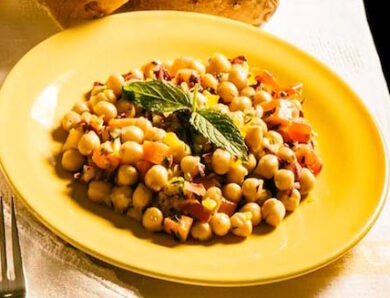 Chickpeas Salad and Carrots